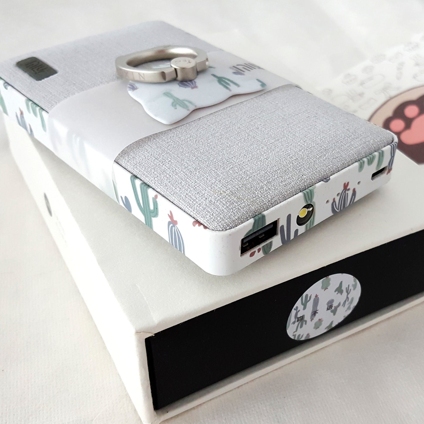 Maoxin Artistic Powerbank (10400 mAh)